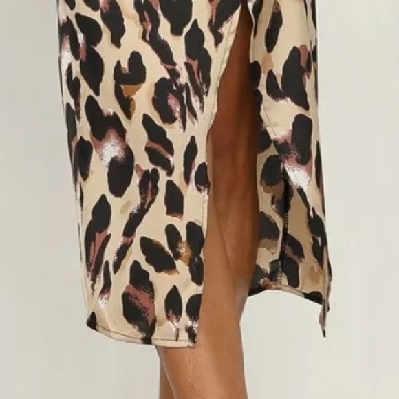 🐾WILD SIDE🐾LEOPARD PRINT WRAP SKIRT/SARONG-NEW - Picture 5 of 8